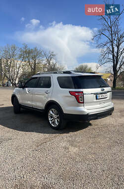 Позашляховик / Кросовер Ford Explorer 2015 в 