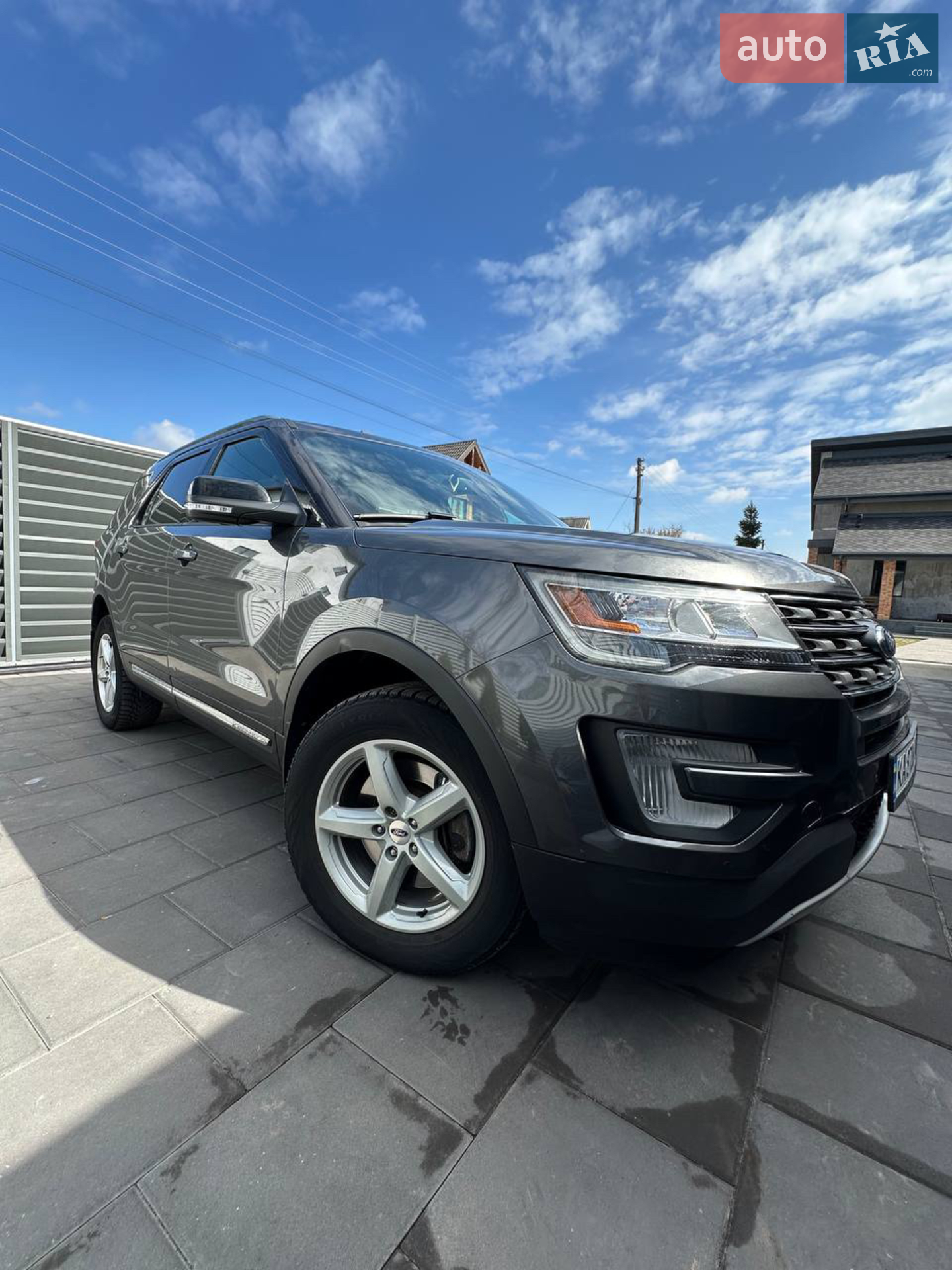 2017 Ford Explorer - фото 1