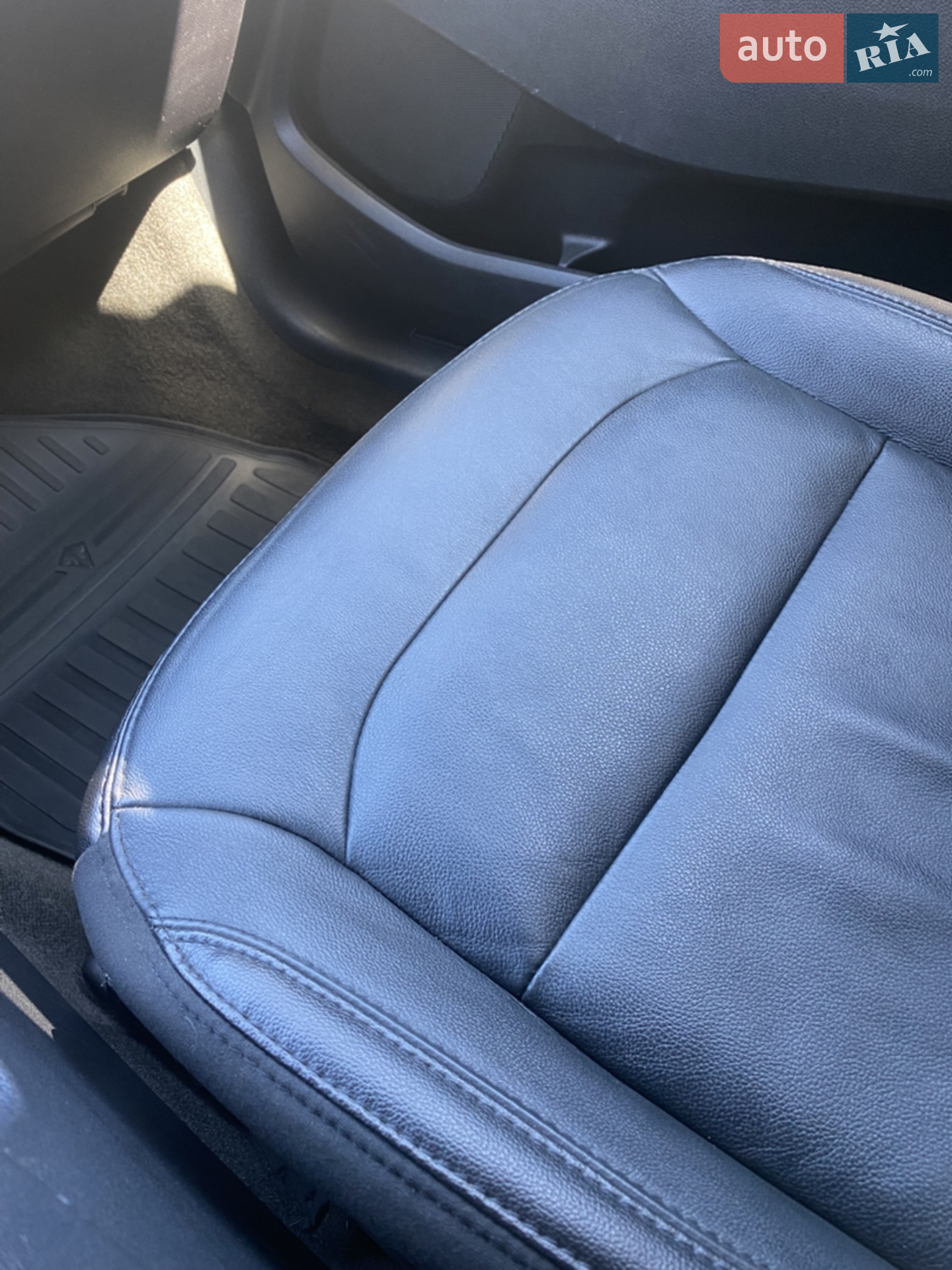 2017 Ford Explorer - мініатюра 27