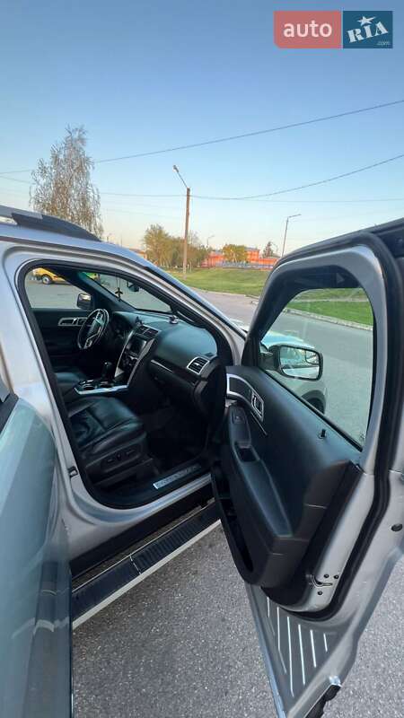 Позашляховик / Кросовер Ford Explorer 2013 в Олександрії