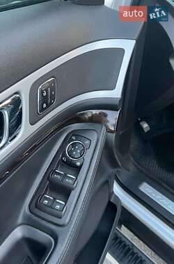 Позашляховик / Кросовер Ford Explorer 2013 в Олександрії