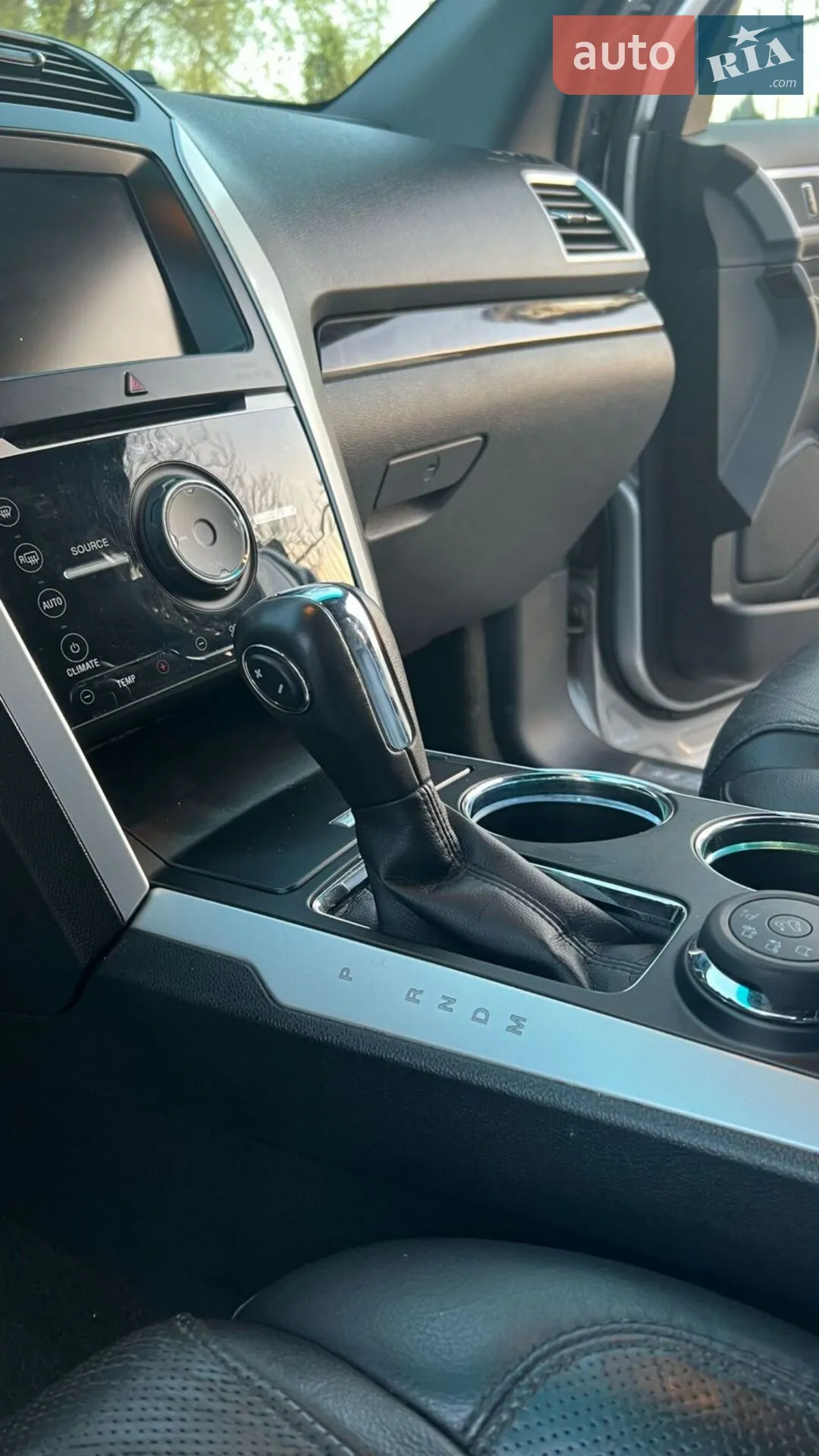 2013 Ford Explorer - мініатюра 18