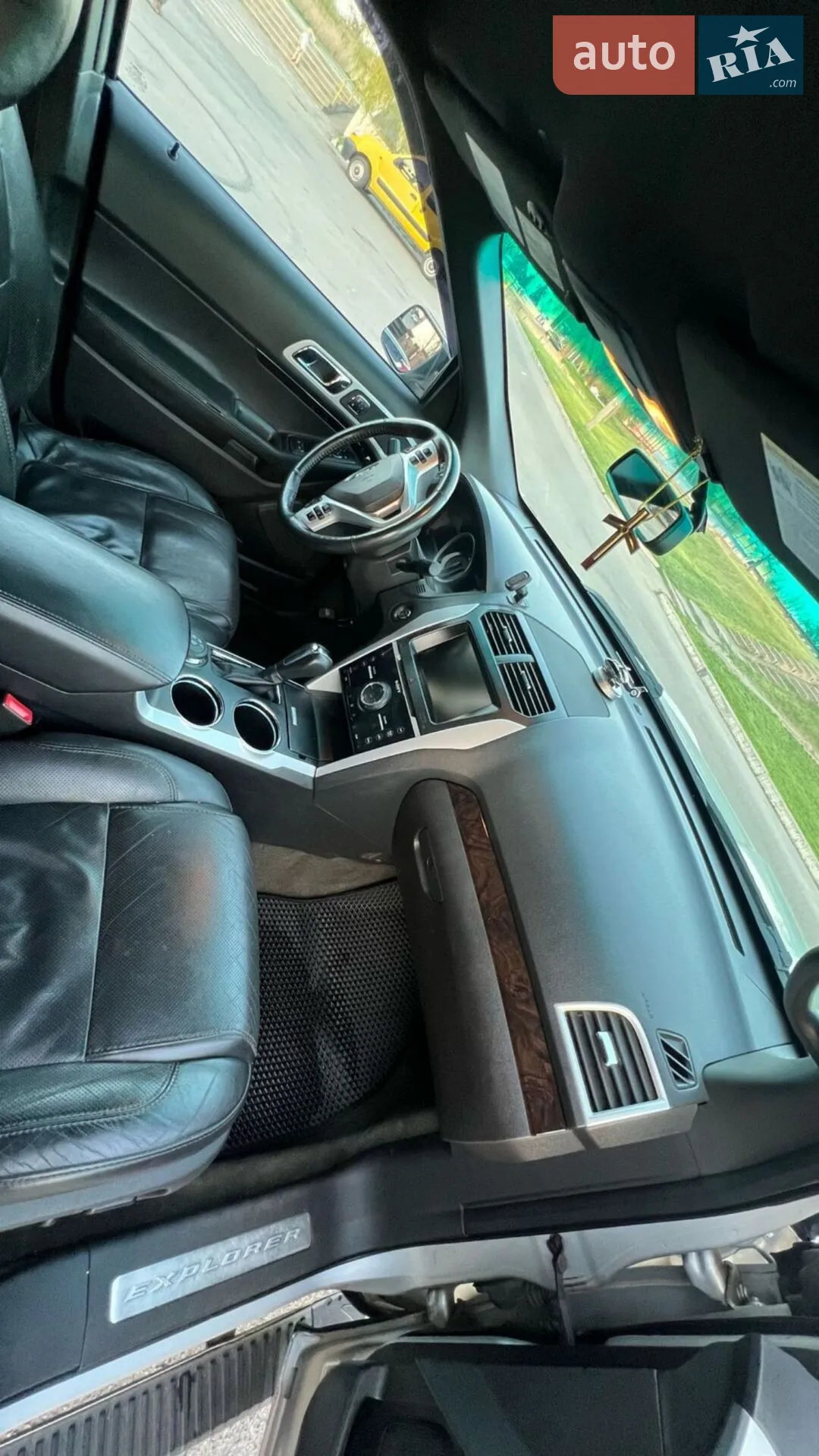 2013 Ford Explorer - мініатюра 23