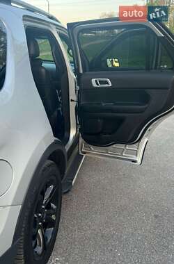 Позашляховик / Кросовер Ford Explorer 2013 в Олександрії