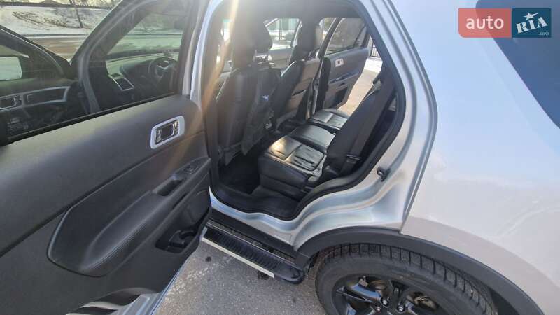 Позашляховик / Кросовер Ford Explorer 2013 в Олександрії