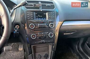 Внедорожник / Кроссовер Ford Explorer 2016 в 