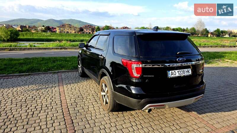Позашляховик / Кросовер Ford Explorer 2016 в Мукачевому