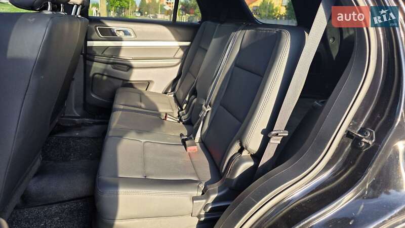 Позашляховик / Кросовер Ford Explorer 2016 в Мукачевому