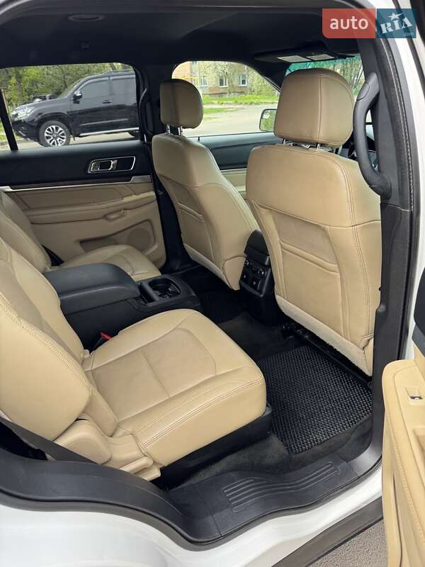 Внедорожник / Кроссовер Ford Explorer 2016 в Киеве