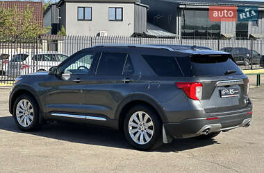 Позашляховик / Кросовер Ford Explorer 2019 в 