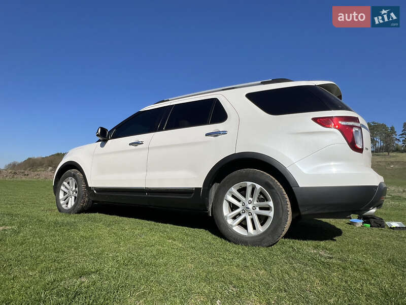Позашляховик / Кросовер Ford Explorer 2014 в Миколаєві
