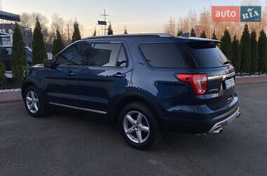 Позашляховик / Кросовер Ford Explorer 2016 в 
