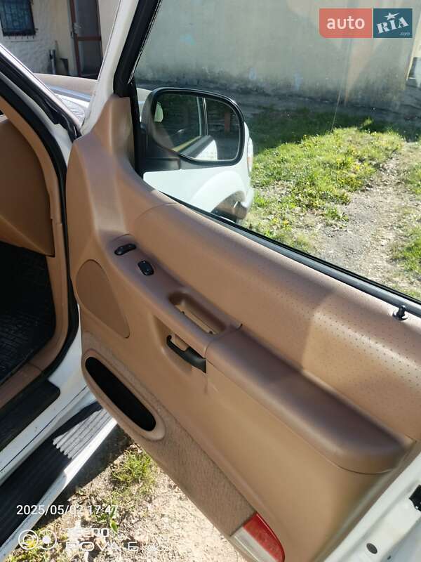Позашляховик / Кросовер Ford Explorer 1995 в Львові