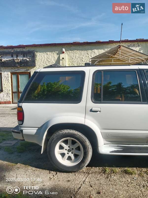 Внедорожник / Кроссовер Ford Explorer 1995 в Львове