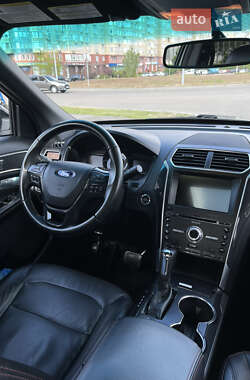 Внедорожник / Кроссовер Ford Explorer 2016 в 