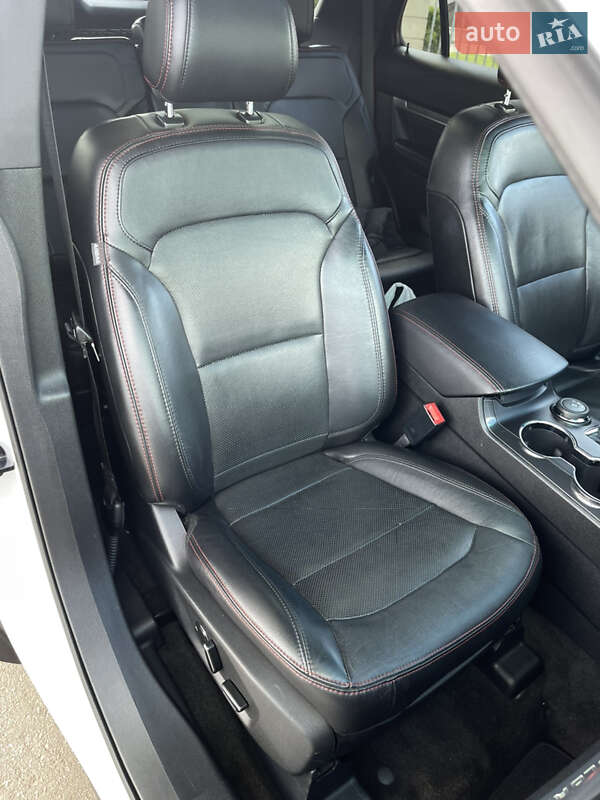 Позашляховик / Кросовер Ford Explorer 2016 в Києві