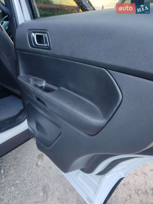 Внедорожник / Кроссовер Ford Explorer 2017 в Кременце фото 37 Внедорожник / Кроссовер Ford Explorer 2017 в Кременце