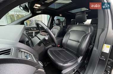 Позашляховик / Кросовер Ford Explorer 2019 в 