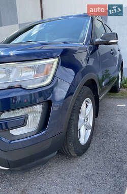 Внедорожник / Кроссовер Ford Explorer 2017 в 