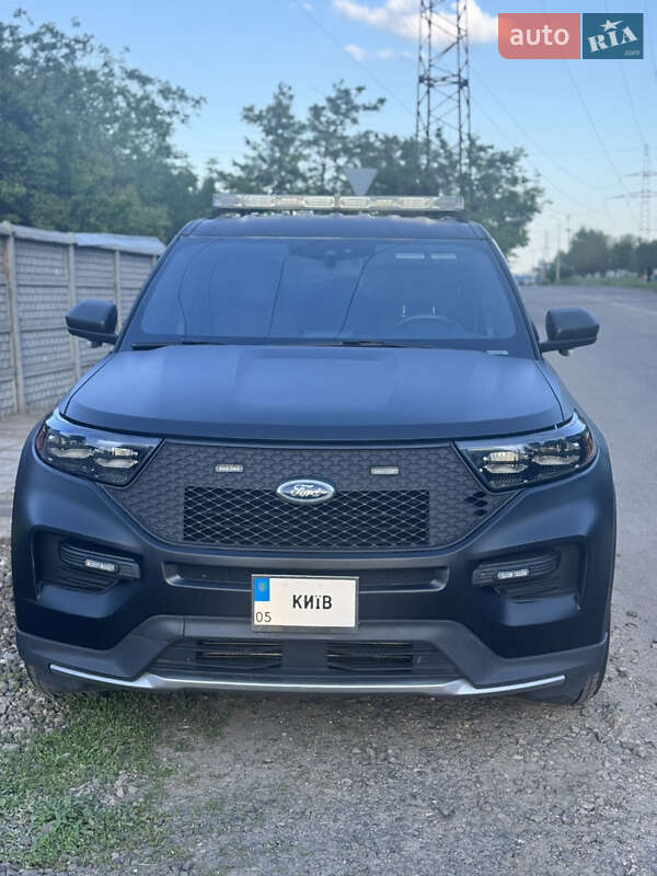 Позашляховик / Кросовер Ford Explorer 2020 в 