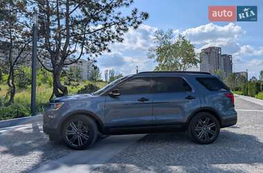 Внедорожник / Кроссовер Ford Explorer 2018 в 