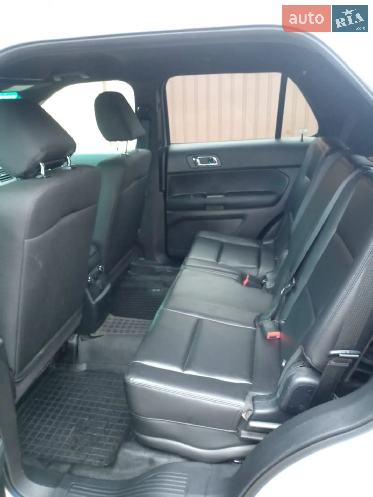 2016 Ford Explorer - мініатюра 18