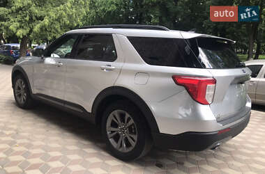 Позашляховик / Кросовер Ford Explorer 2021 в 