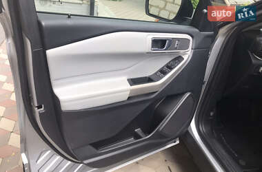 Позашляховик / Кросовер Ford Explorer 2021 в 
