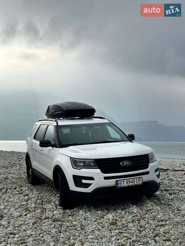 Внедорожник / Кроссовер Ford Explorer 2016 в 