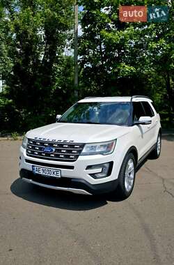 Внедорожник / Кроссовер Ford Explorer 2016 в Кривом Роге