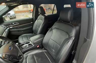 Позашляховик / Кросовер Ford Explorer 2017 в  фото 17 Позашляховик / Кросовер Ford Explorer 2017 в