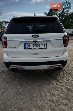 Позашляховик / Кросовер Ford Explorer 2017 в 