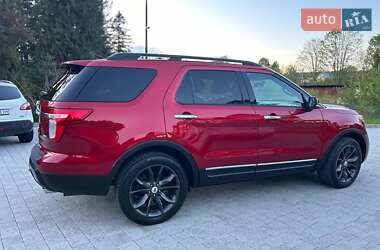 Позашляховик / Кросовер Ford Explorer 2012 в 