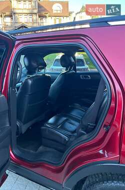 Позашляховик / Кросовер Ford Explorer 2012 в 