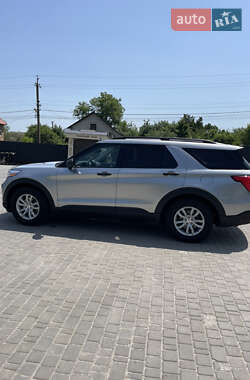 Позашляховик / Кросовер Ford Explorer 2020 в 