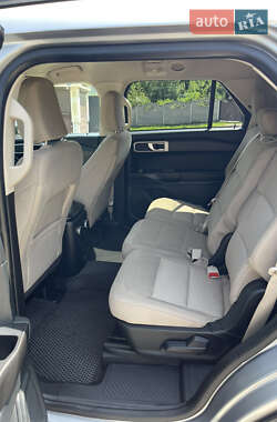 Позашляховик / Кросовер Ford Explorer 2020 в 