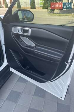 Внедорожник / Кроссовер Ford Explorer 2019 в 
