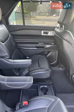 Внедорожник / Кроссовер Ford Explorer 2019 в 