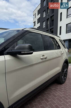 Внедорожник / Кроссовер Ford Explorer 2017 в 