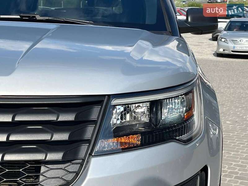 Позашляховик / Кросовер Ford Explorer 2017 в Львові