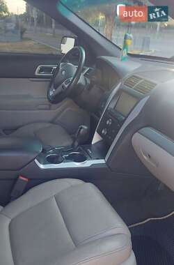 Внедорожник / Кроссовер Ford Explorer 2014 в Николаеве