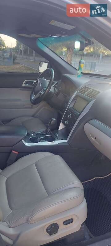 Позашляховик / Кросовер Ford Explorer 2014 в Миколаєві
