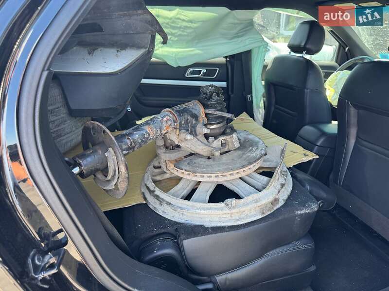 Позашляховик / Кросовер Ford Explorer 2015 в Львові фото 19 Позашляховик / Кросовер Ford Explorer 2015 в Львові