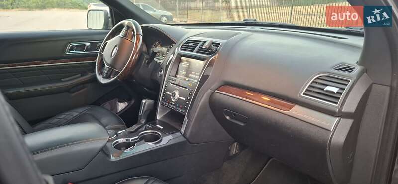 Внедорожник / Кроссовер Ford Explorer 2016 в Днепре