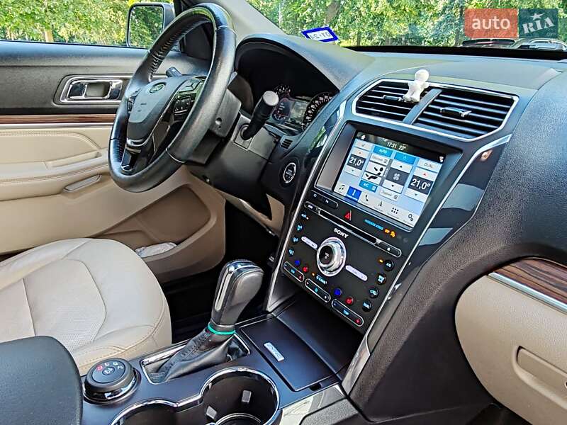 Внедорожник / Кроссовер Ford Explorer 2018 в Киеве