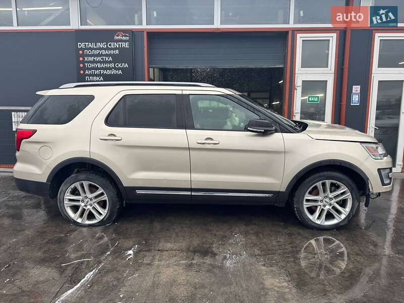 Внедорожник / Кроссовер Ford Explorer 2017 в Львове