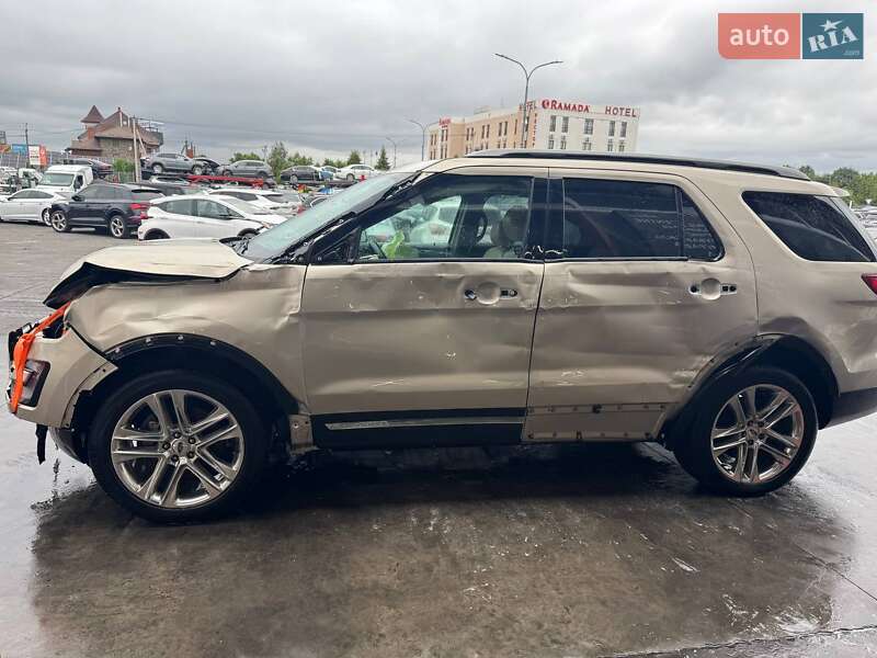 Внедорожник / Кроссовер Ford Explorer 2017 в Львове