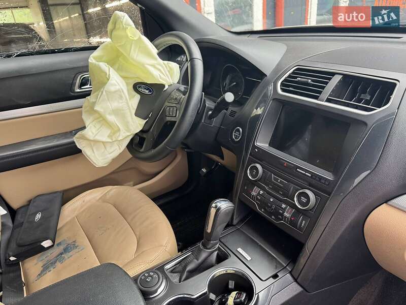 Внедорожник / Кроссовер Ford Explorer 2017 в Львове