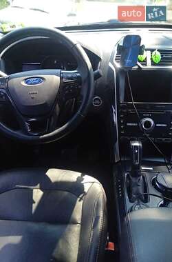 Внедорожник / Кроссовер Ford Explorer 2018 в 