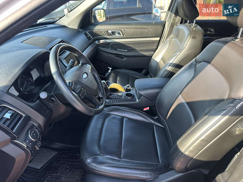 Внедорожник / Кроссовер Ford Explorer 2018 в Ровно